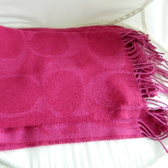 COACH Signature Muffler Scarf in Fuchsia - Picture 1 of 3